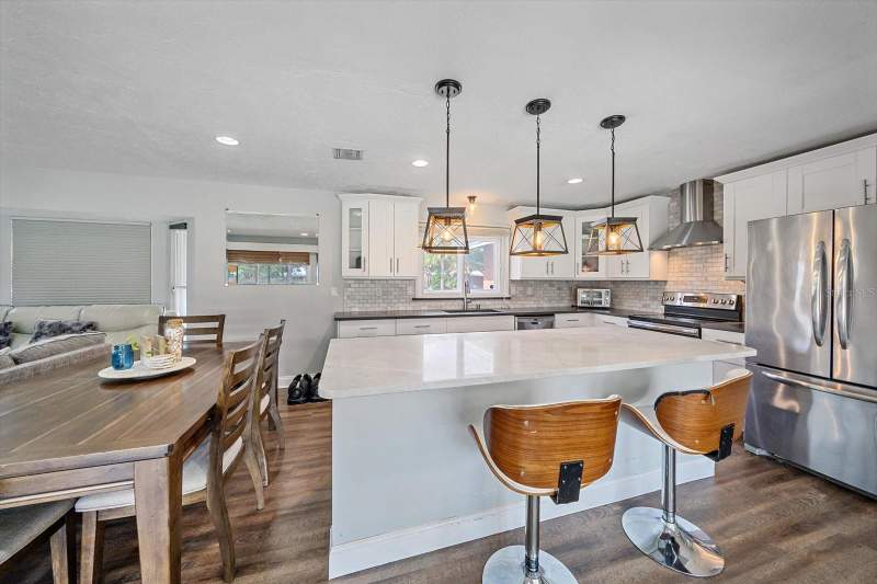 2 bedroom Single Family Residence at 338 Whitfield Avenue, Whitfield Estates Blks 55-63, Sarasota — photo 5