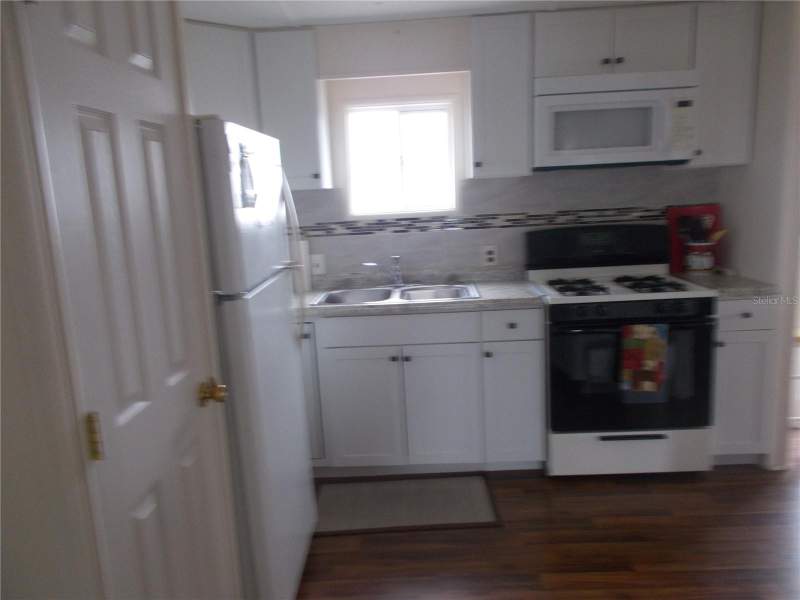3 bedroom Mobile Home at 6821 Ocean Court, Holiday Park, North Port — photo 5