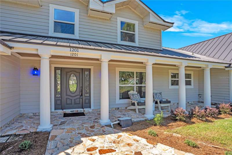 4 bedroom Single Family Residence at 1201 S 9th Street, Leesburg Palmora Park Annex, Leesburg — photo 5
