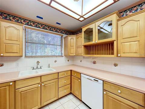17932 Wendy Sue Avenue, Hudson FL - photo 21 of 98