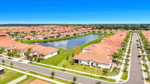 17255 Holly Well Avenue, Wimauma FL - photo 7 of 63
