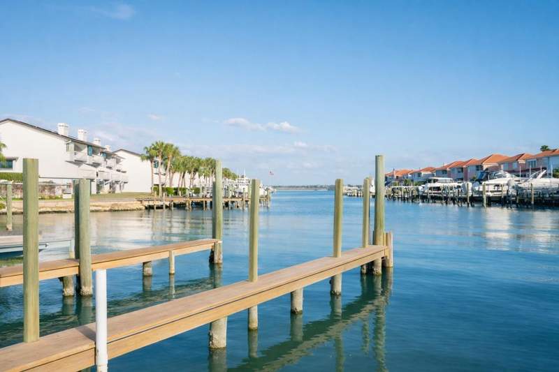 1591 GULF BOULEVARD #203S home for sale in Harbour The Condos for Sale: 4 Units, Median $605K