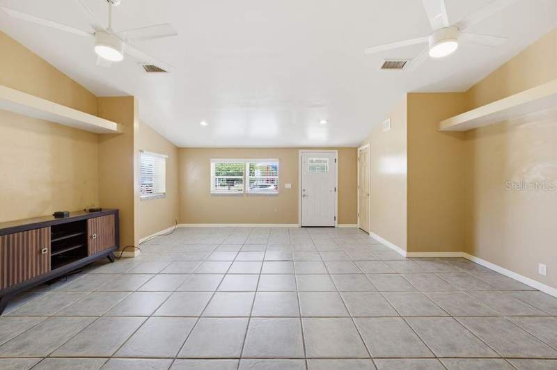 2 bedroom Single Family Residence at 7207 S West Shore Boulevard, Port Tampa City Map, Tampa — photo 5