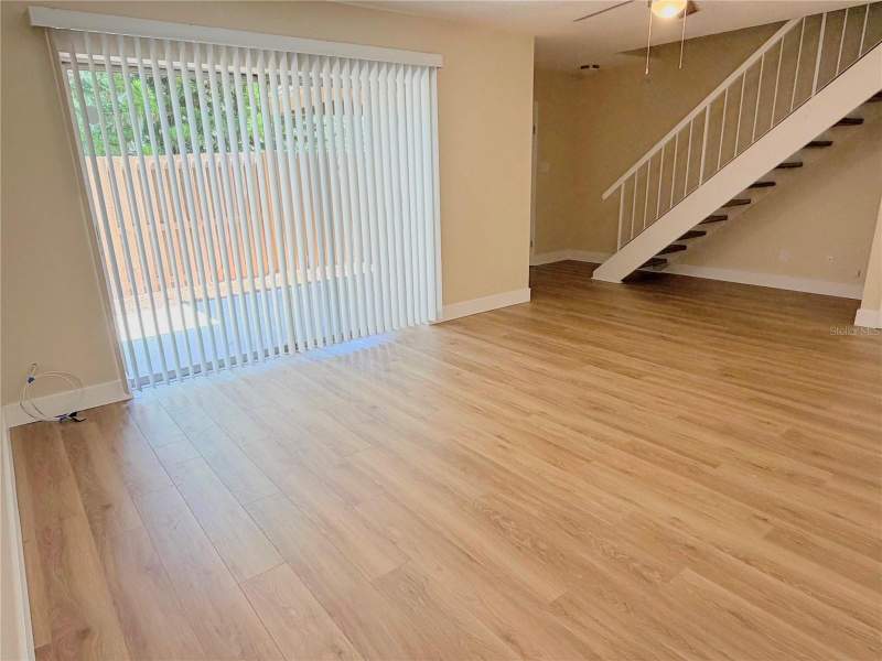 3 bedroom Townhouse at 3205 Deer Court, Buckhorn Creek Unit 1, Brandon — photo 2