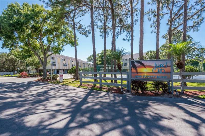 Island Club Of Tarpon