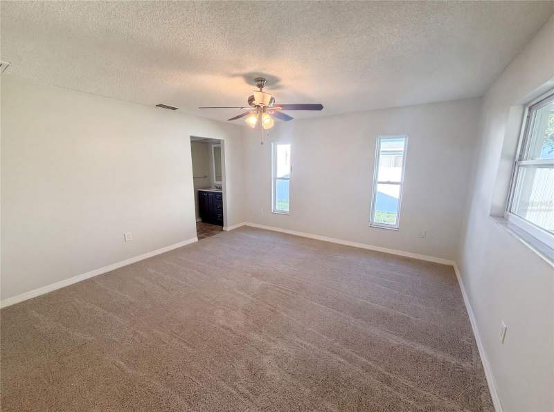 2 bedroom Single Family Residence at 11339 Stacy Street, Spring Hill, Spring Hill — photo 4