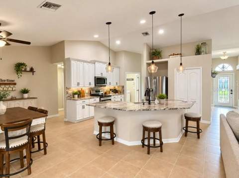 8251 Arlewood Circle, Port Charlotte FL - photo 7 of 57
