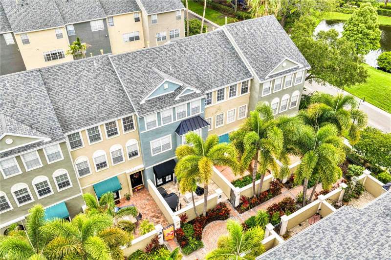 3 bedroom Townhouse at 1425 HARBOUR WALK ROAD, HARBOURSIDE AT HARBOUR ISLAND, TAMPA — photo 1