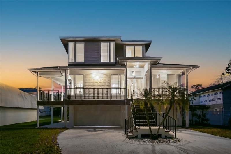 606 INDIANA AVENUE home for sale in Crystal Beach
