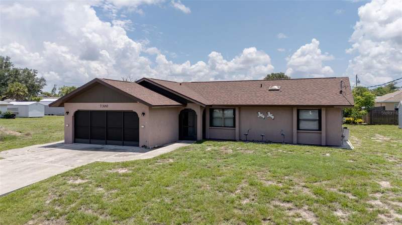 2 bedroom Single Family Residence at 7300 Beardsley Street, Port Charlotte Sec 064, Englewood — photo 3