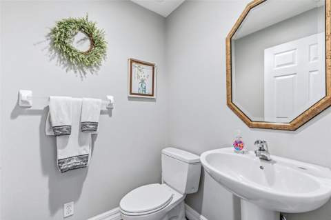 7565 Castle Drive, Sarasota FL - photo 15 of 62