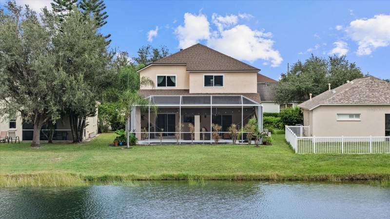 3 bedroom Single Family Residence at 15302 Searobbin Drive, Greenbrook Village Subphase Gg, Lakewood Ranch — photo 2