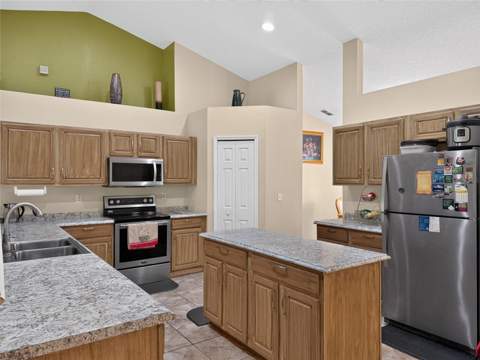 1048 Hill Mount Drive, Minneola FL - photo 10 of 40