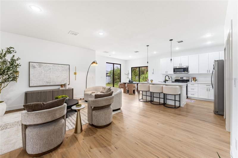 3 bedroom Single Family Residence at 6262 Skyview Drive, Port Charlotte Sub 14, North Port — photo 5
