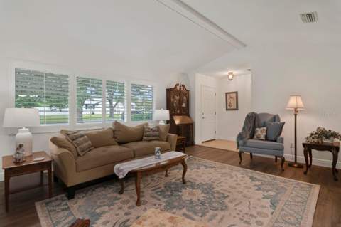 1113 Glenmoor Court, Clearwater FL - photo 6 of 39