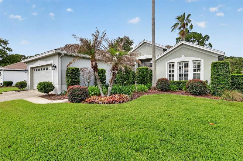 8011 PINE HOLLOW DRIVE home for sale in Mt Dora Country Club Mt Dora Homes for Sale: 3 Homes, From $399K