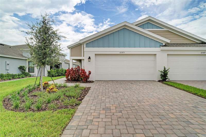 12373 OAK  HILL WAY home for sale in Crosswind Point