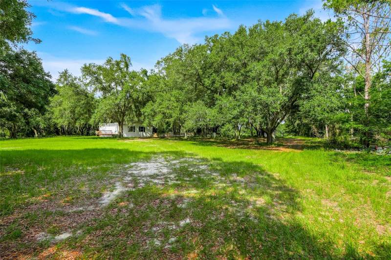 4 bedroom Manufactured Home at 23449 Thomas Allen Road, Acreage, Howey In The Hills — photo 3
