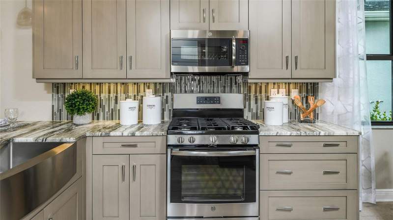 2 bedroom Single Family Residence at 18352 Rockport Place, Cresswind Lakewood Ranch, Lakewood Ranch — photo 4