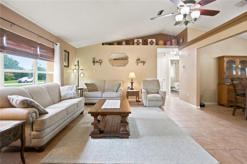 3 bedroom Single Family Residence at 5464 SW 100th Loop, Woods & Mdws East, Ocala — photo 4