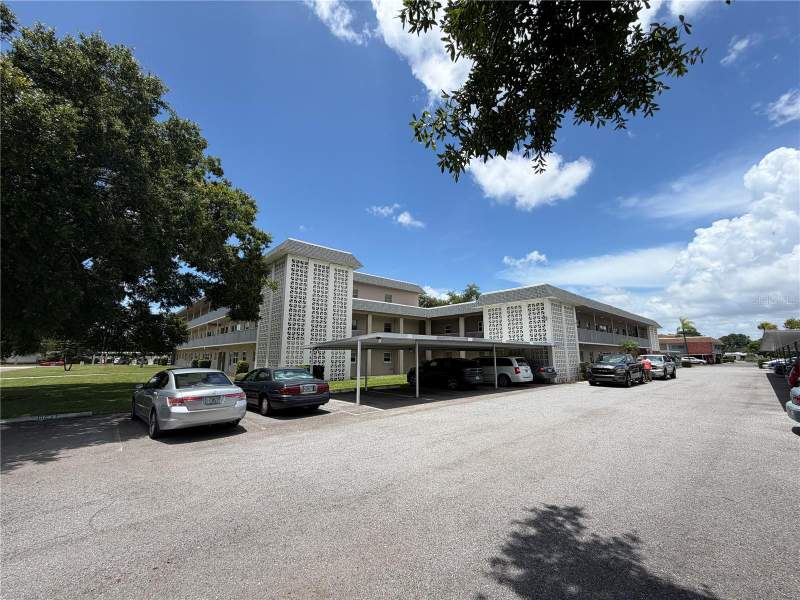 2 bedroom Condominium at 5725 12th Avenue #306D, Tyrone Garden Apts Condo, St Petersburg — photo 2