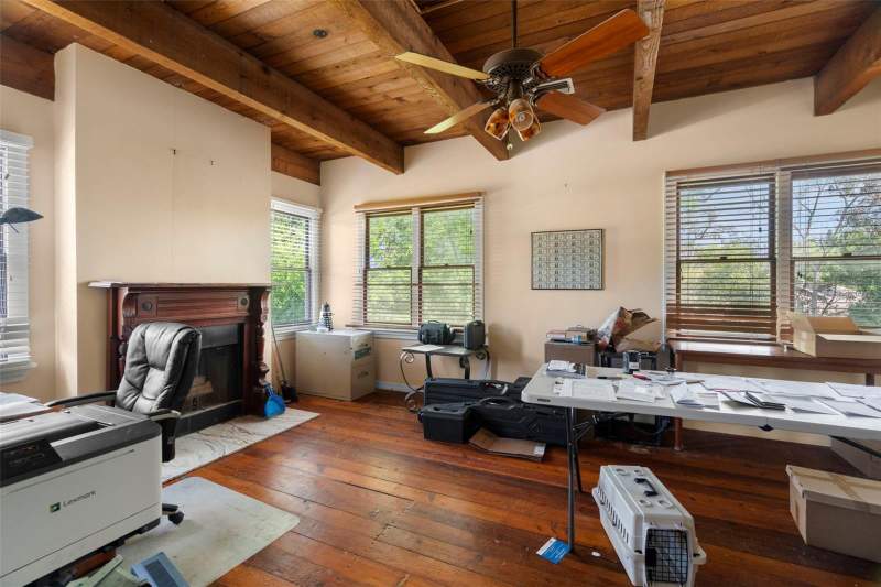 6 bedroom Single Family Residence at 6890 County Road 95, Palm Harbor, Palm Harbor — photo 5