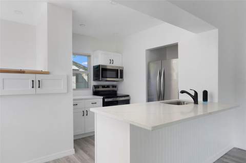 2230 E Harbor Drive, St Petersburg FL - photo 7 of 31