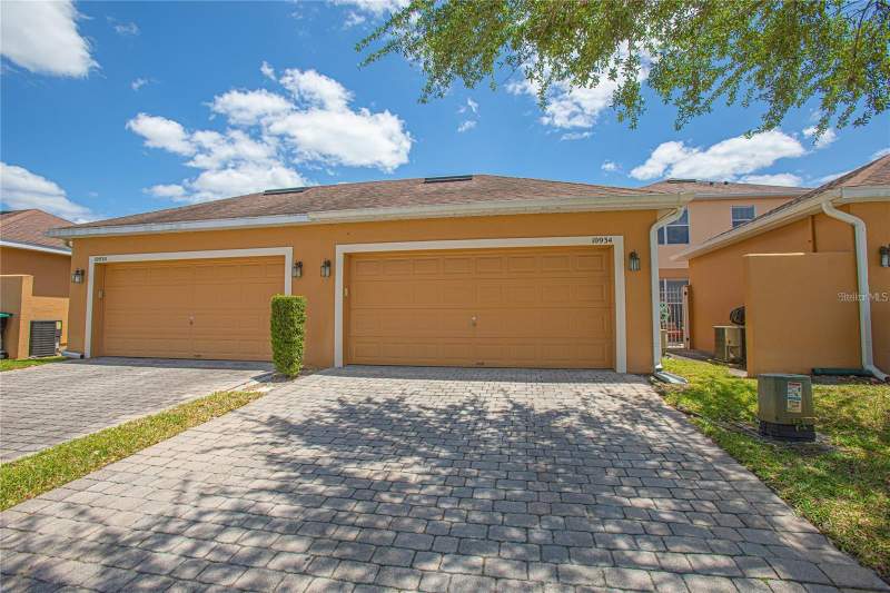 3 bedroom Townhouse at 10934 Savannah Landing Circle, Savannah Lndgs, Orlando — photo 2