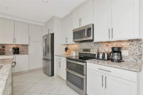 395 Aruba Circle #203, Bradenton FL - photo 12 of 56