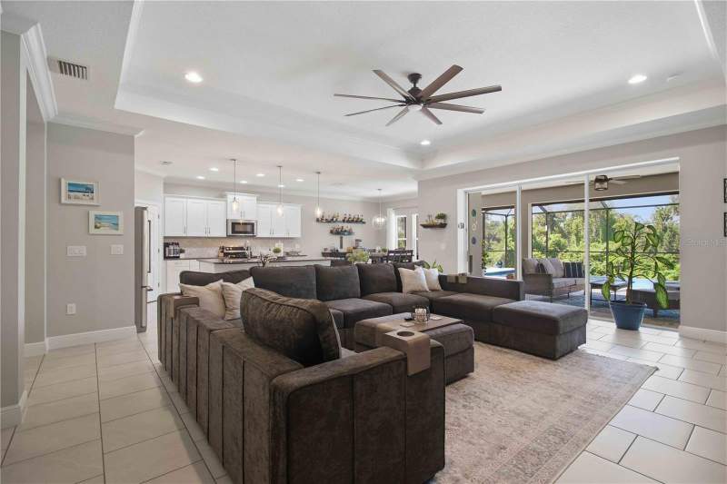 4 bedroom Single Family Residence at 16931 Rosedown Glen, Rivers Reach Ph Ib & Ic, Parrish — photo 4
