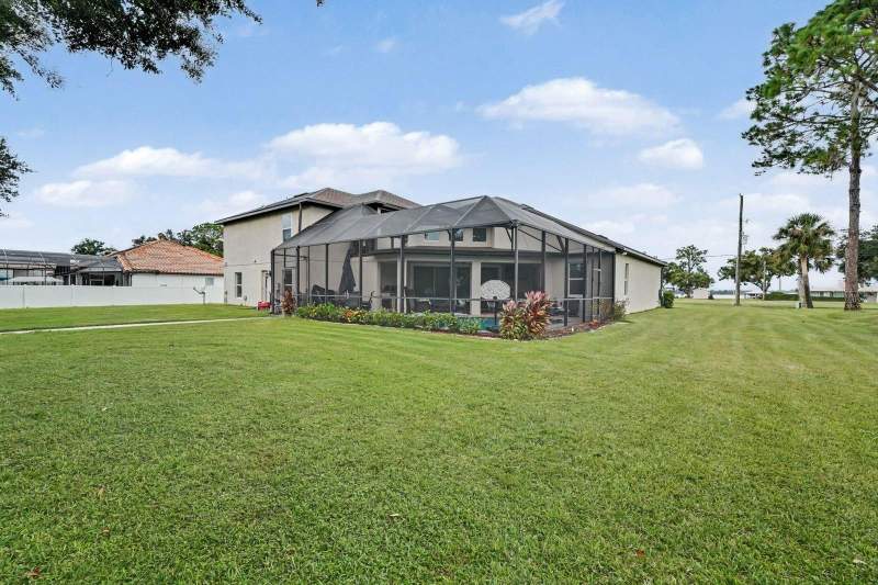 5 bedroom Single Family Residence at 16206 East Shirley Shores Road, Shirley Shores, Tavares — photo 3