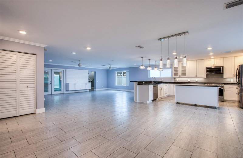 3 bedroom Single Family Residence at 6408 7th Avenue, Eagle Crest, St Petersburg — photo 4