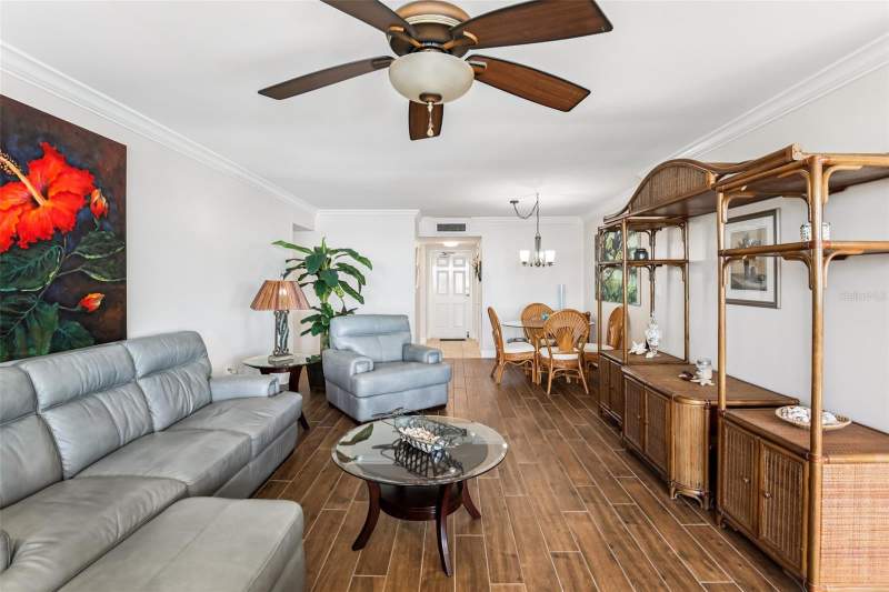 2 bedroom Condominium at 5108 Brittany Drive #805, Bayway Isles Point Brittany Two, St Petersburg — photo 4