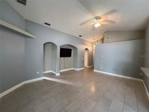 218 Royal Ridge Drive, Davenport FL - photo 8 of 31