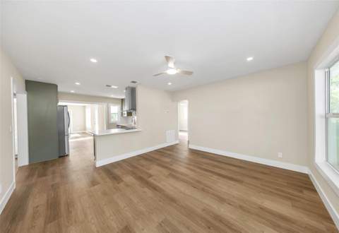 8017 31st Avenue, St Petersburg FL - photo 14 of 39