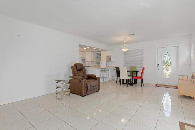 2 bedroom Single Family Residence at 8126 Riverside Drive, Riverside Park, Punta Gorda — photo 4