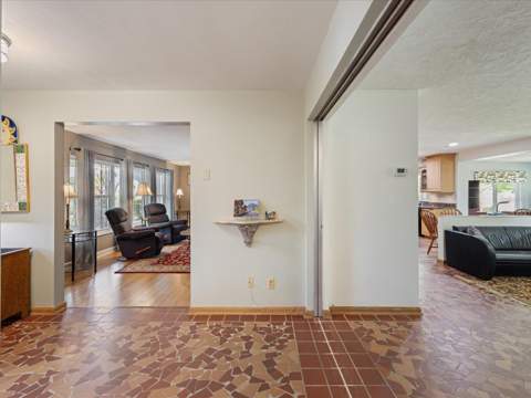 2100 McKinley Street, Clearwater FL - photo 6 of 55