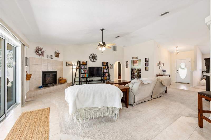 3 bedroom Single Family Residence at 4515 NW 6th Circle, Evergreen Estate, Ocala — photo 5