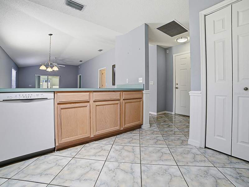 2 bedroom Villa at 872 Winchester Court, The Villages, The Villages — photo 4