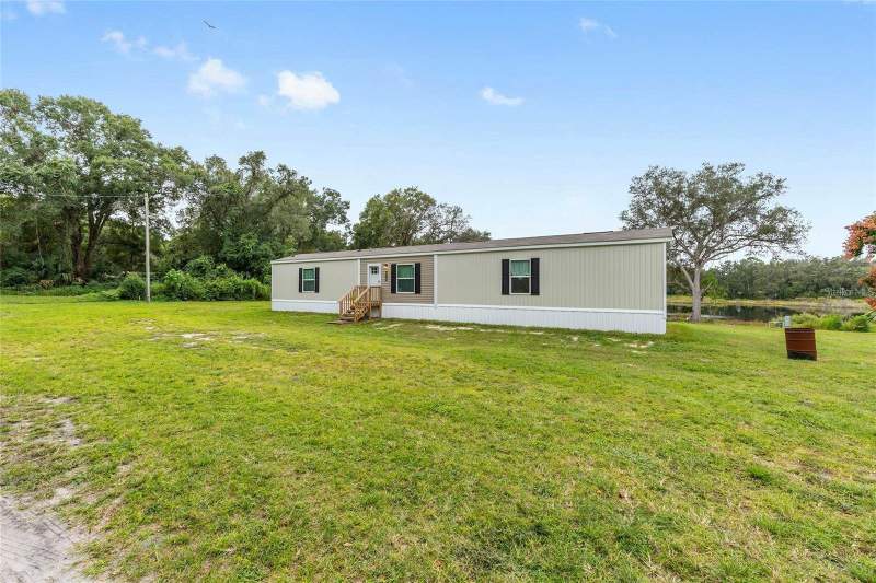 3 bedroom Manufactured Home at 14642 NE 111th Terrace, Ft McCoy Estate, Fort Mc Coy — photo 3