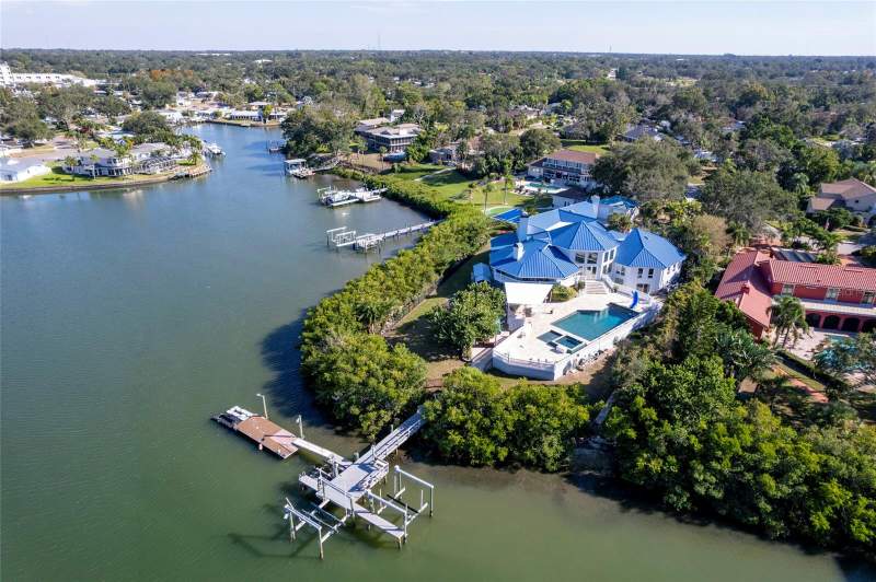 6 bedroom Single Family Residence at 2268 Kings Point Drive, Carlton Estates, Largo — photo 4