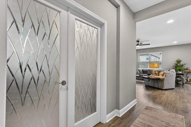 4 bedroom Single Family Residence at 7241 Notched Pine Bend, Whispering Oaks Preserve Ph 1, Wesley Chapel — photo 4
