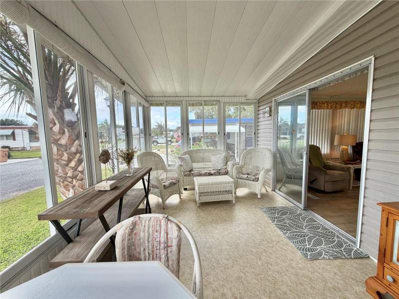 2 bedroom Mobile Home at 109 Camellia Trail, Hawthorne At Leesburg A Coop, Leesburg — photo 4