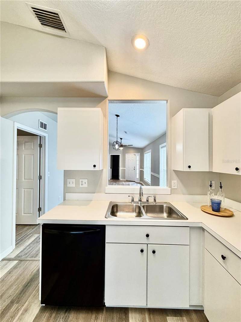 3 bedroom Single Family Residence at 28510 Seashell Court, Wesley Pointe Ph 02 & 03, Wesley Chapel — photo 5