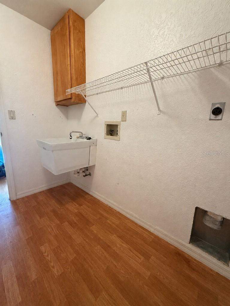 3 bedroom Single Family Residence at 64 Norman Street, Port Charlotte Sec 015, Port Charlotte — photo 4