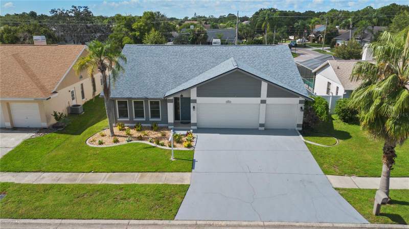 3 bedroom Single Family Residence at 12212 Steppingstone Boulevard, Countryway Prcl B Trct 21 Ph 1, Tampa — photo 2