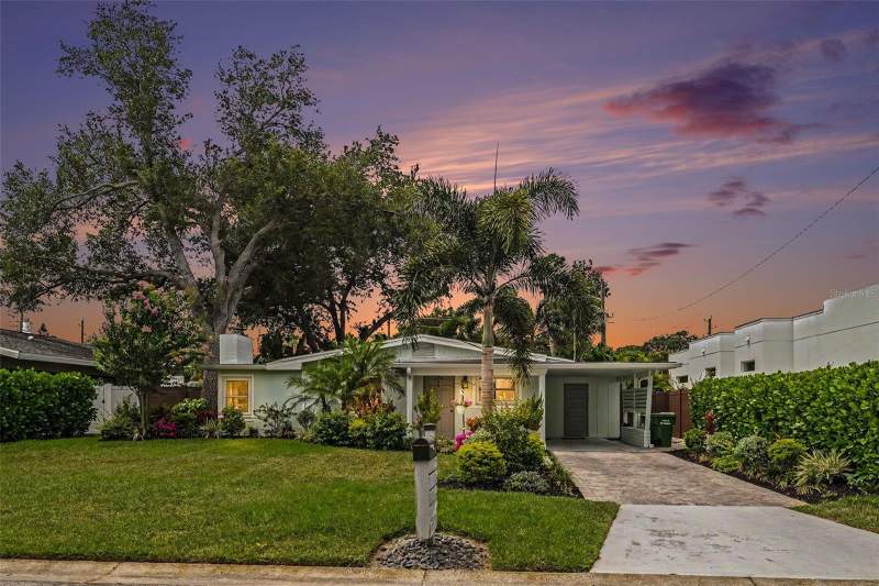 3 bedroom Single Family Residence at 2344 Temple Street, Loma Linda Park, Sarasota — photo 1
