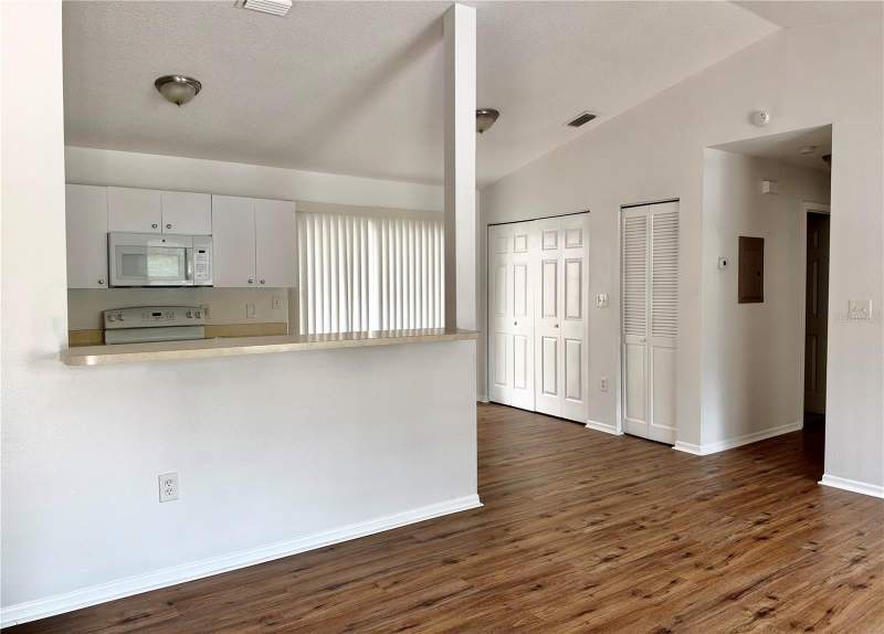 2 bedroom Single Family Residence at 1900 N Lime Avenue, Palmyra, Sarasota — photo 2