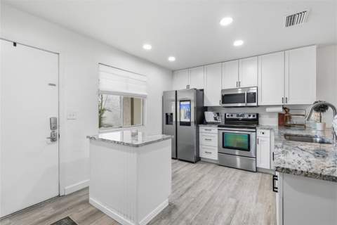 2265 Bancroft Circle #B, Palm Harbor FL - photo 7 of 40