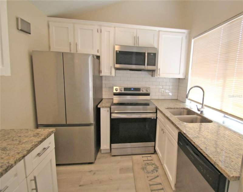 2 bedroom Single Family Residence at 12217 Saddle Strap Row, Beacon Woods Village, Hudson — photo 2